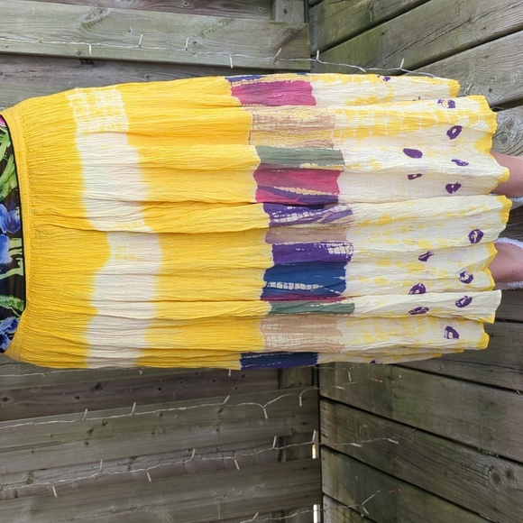 *Free With Purchase*Tye Dye Skirt - Picture 3 of 6